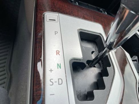 Used 2014 Toyota Camry XLE FWD image 26