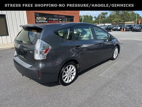 Used 2013 Toyota Prius V Five image 32