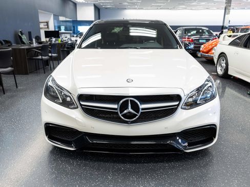 Used 2014 Mercedes-Benz E 63 AMG S-Model image 2