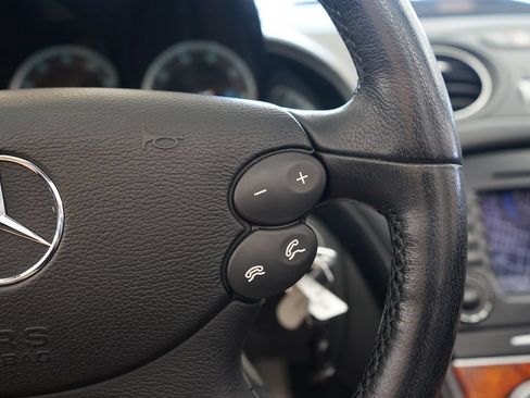 Used 2005 Mercedes-Benz SL 500 image 32
