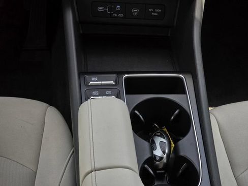 Used 2025 Hyundai Sonata SEL FWD image 17