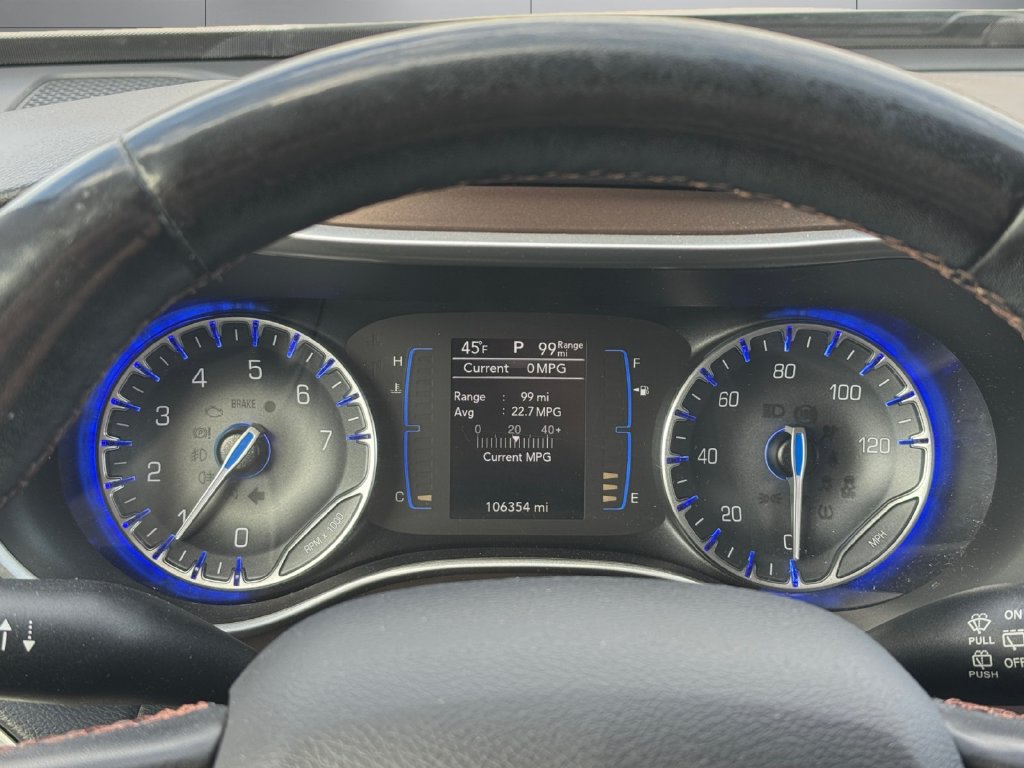 Used 2019 Chrysler Pacifica Touring-L FWD image 14