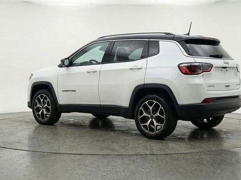 Used 2025 Jeep Compass Limited image 6