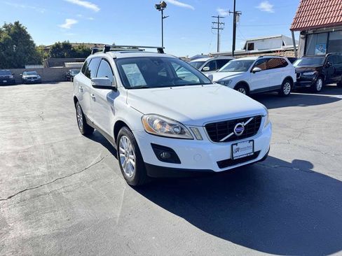 Used 2010 Volvo XC60 T6 AWD/4WD image 9