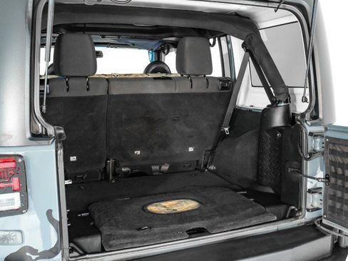 Used 2015 Jeep Wrangler Unlimited Sport w/ Power Convenience Group image 50