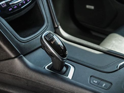Used 2019 Cadillac XT5 Premium Luxury FWD image 15