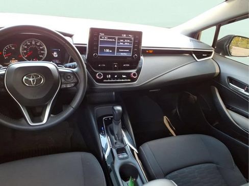 Used 2021 Toyota Corolla SE FWD image 18