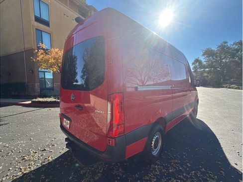 Used 2024 Mercedes-Benz Sprinter 2500 image 7