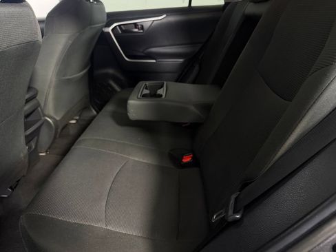Used 2020 Toyota RAV4 LE w/ Carpet Mat Package FWD image 23