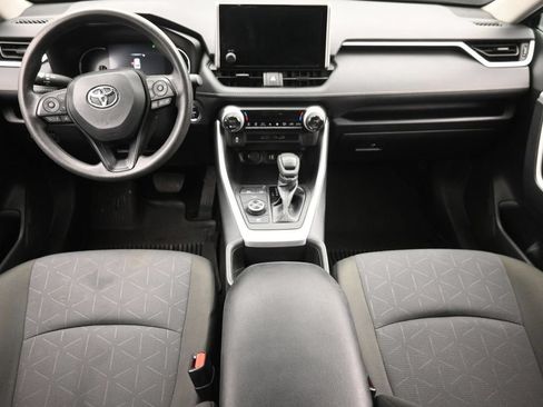 Used 2025 Toyota RAV4 XLE AWD/4WD image 15