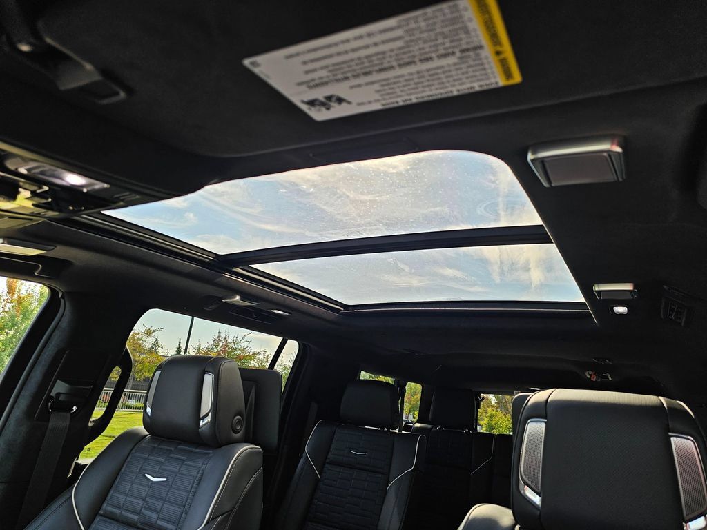 New 2026 Cadillac Escalade ESV Platinum Sport AWD/4WD image 24