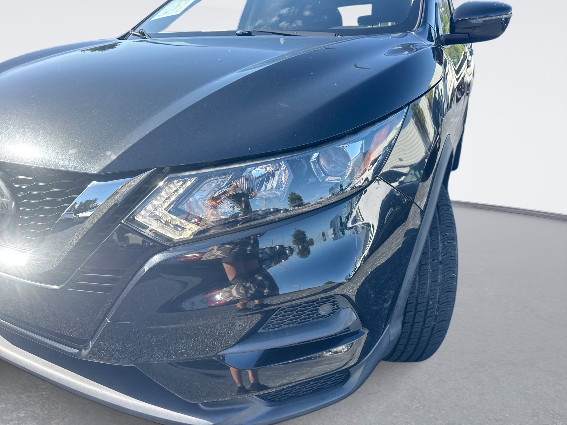 Used 2020 Nissan Rogue Sport SV FWD image 10