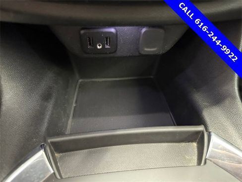 Used 2020 Chevrolet Traverse LT w/ Driver Confidence II Package image 18