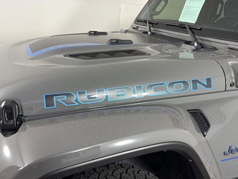Used 2023 Jeep Wrangler Unlimited Rubicon 4xe w/ Safety Group AWD/4WD image 12