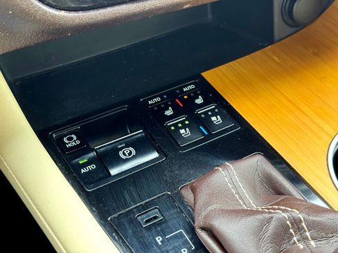 Used 2017 Lexus RX 450h AWD image 29