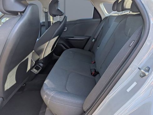 Used 2025 Kia K4 LXS FWD image 12