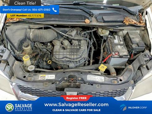 Used 2013 Dodge Grand Caravan SXT FWD image 16