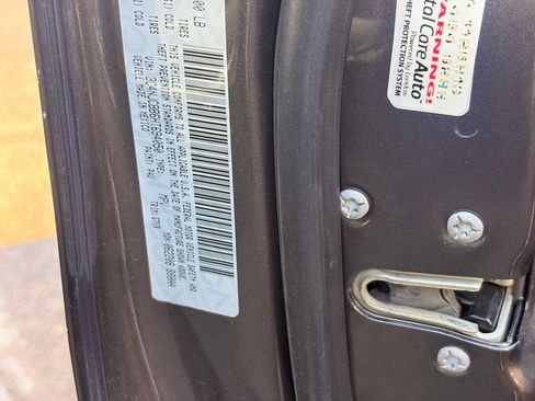 Used 2017 Jeep Compass Latitude FWD image 10