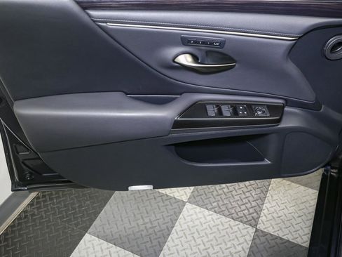 Used 2019 Lexus ES 350 image 39