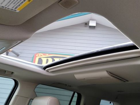 Used 2017 GMC Yukon SLT w/ Open Road Package image 47