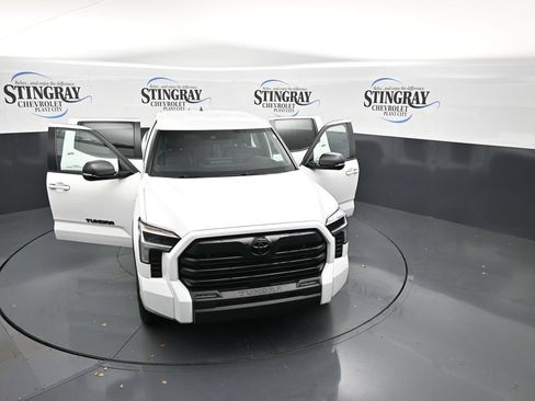 Used 2025 Toyota Tundra SR5 w/ SR5 Premium Package AWD/4WD image 25