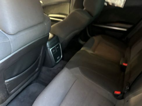 Used 2018 Dodge Charger SXT Plus RWD image 5
