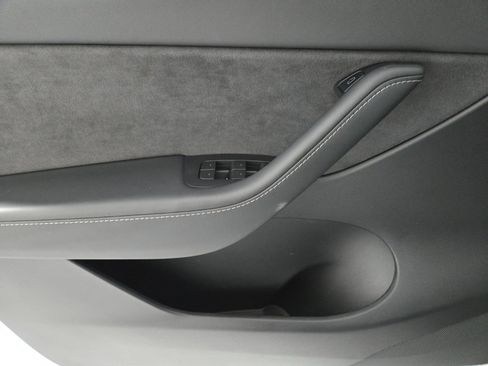 Used 2022 Tesla Model Y Performance image 22