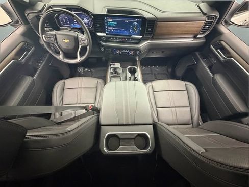 Used 2026 Chevrolet Silverado 1500 High Country AWD/4WD image 17