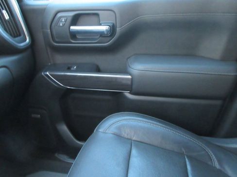 Used 2019 Chevrolet Silverado 1500 LTZ image 37