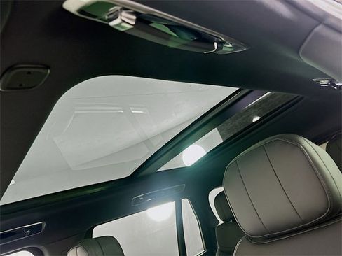 New 2026 Land Rover Range Rover Long Wheelbase SE image 14