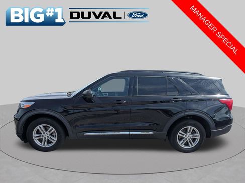 Used 2022 Ford Explorer XLT w/ Class IV Trailer Tow Package AWD/4WD image 7