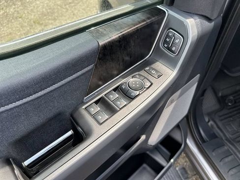 Used 2024 Ford F250 Lariat w/ Chrome Package AWD/4WD image 17