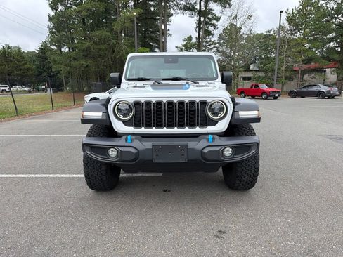 Used 2024 Jeep Wrangler Unlimited Rubicon 4xe AWD/4WD image 3