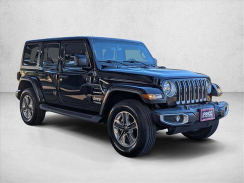 Used 2019 Jeep Wrangler Unlimited Sahara image 3