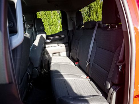 Used 2023 Chevrolet Silverado 1500 LT image 30