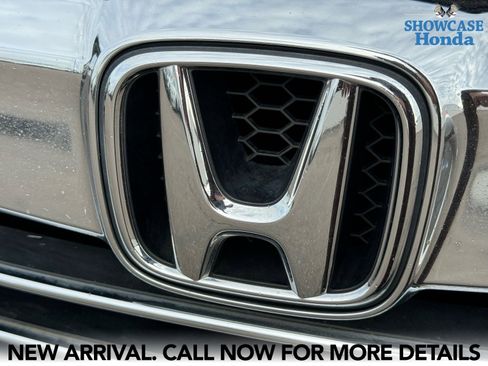 Used 2017 Honda Accord EX-L image 10