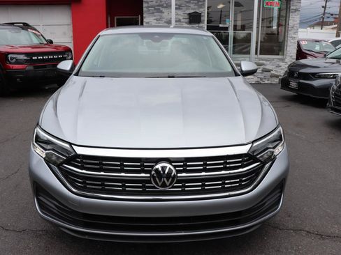 Used 2024 Volkswagen Jetta SE FWD image 8