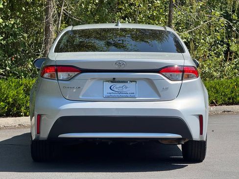 Used 2020 Toyota Corolla LE FWD image 27