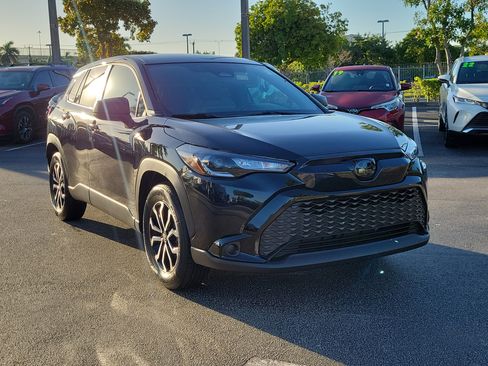 Used 2025 Toyota Corolla Cross AWD Hybrid image 4