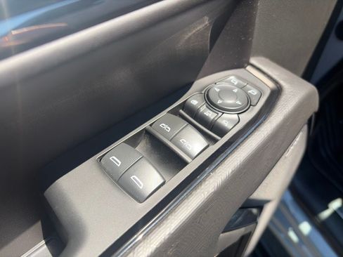 Used 2024 GMC Sierra 2500 AT4X AWD/4WD image 18