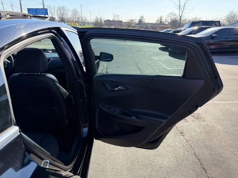 Used 2016 Chevrolet Malibu Premier w/ Driver Confidence Package image 36