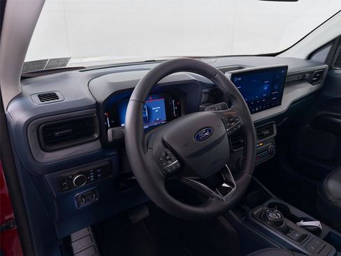 Used 2025 Ford Maverick Lariat w/ Black Appearance Package AWD/4WD image 9