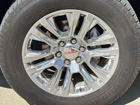 Used 2024 GMC Sierra 1500 Denali w/ Technology Package RWD image 10
