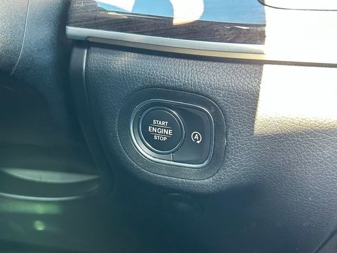 Used 2022 Mercedes-Benz GLE 350 w/ Premium Package image 42