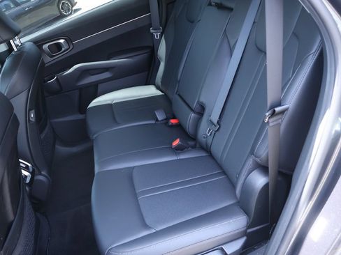 Certified 2023 Kia Sorento S FWD image 13