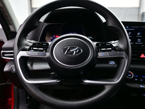 Used 2023 Hyundai Elantra SEL FWD image 20