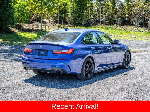 Used 2022 BMW 330i Sedan w/ M Sport Package RWD image 19