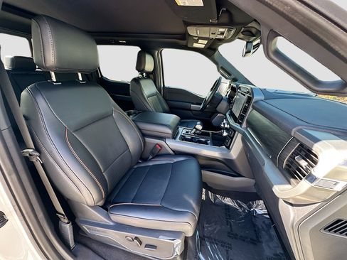 Used 2024 Ford F150 Lariat w/ FX4 Off-Road Package image 33