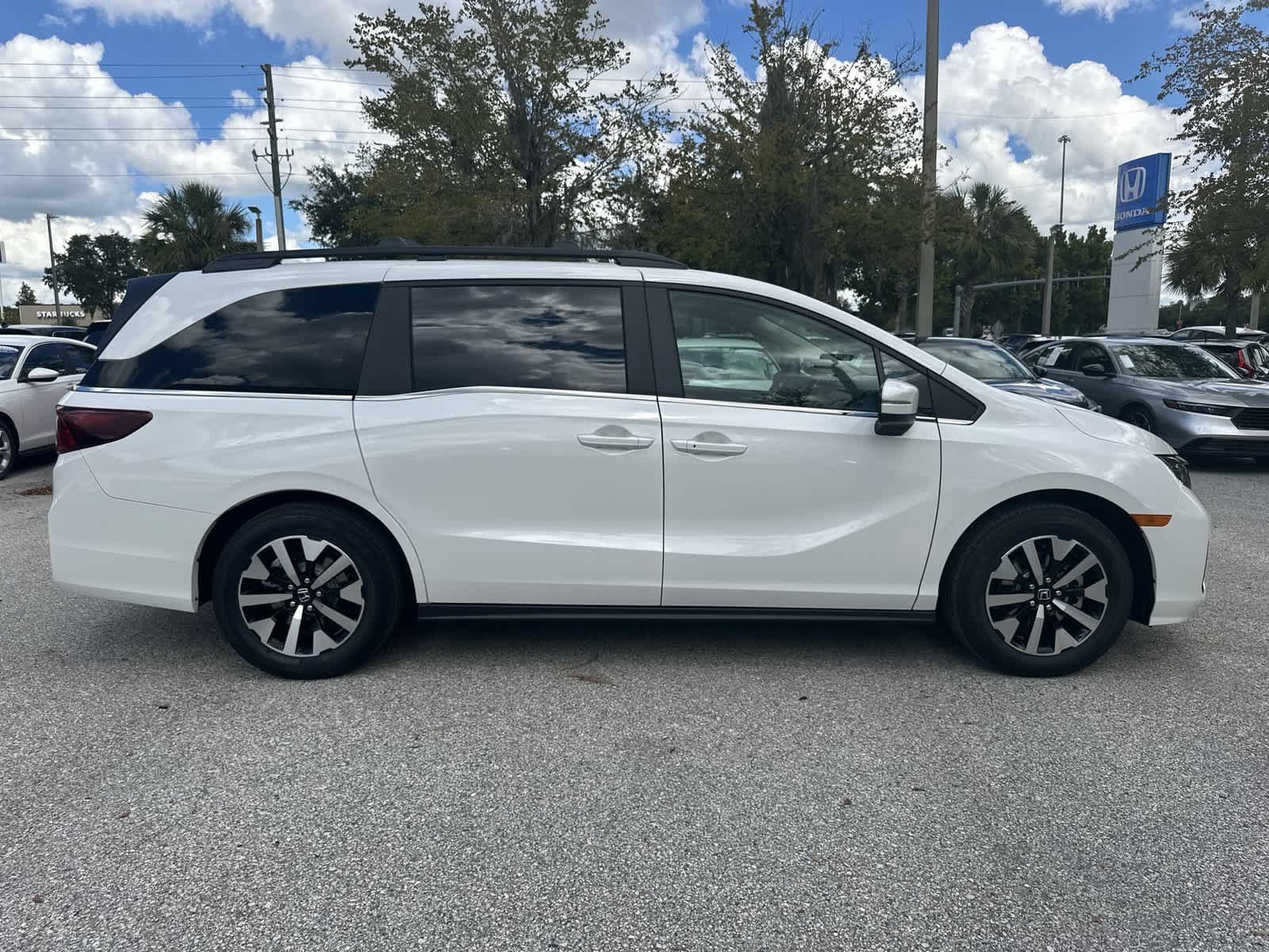 New 2026 Honda Odyssey EX-L image 7