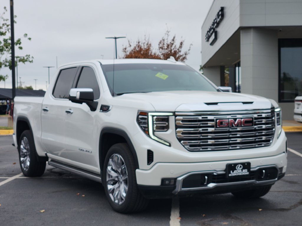 Used 2025 GMC Sierra 1500 Denali AWD/4WD image 3